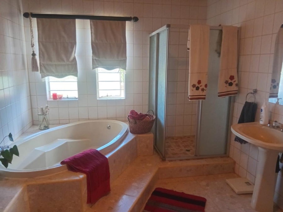 6 Bedroom Property for Sale in Alabama North West